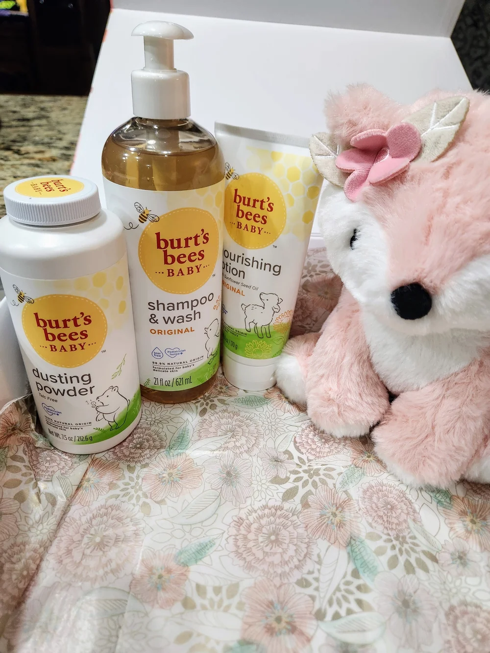 Burt's Bees Baby Nourishing Shampoo & Wash - Pink Fox Baby Gift Set